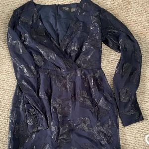 Guess dress open front